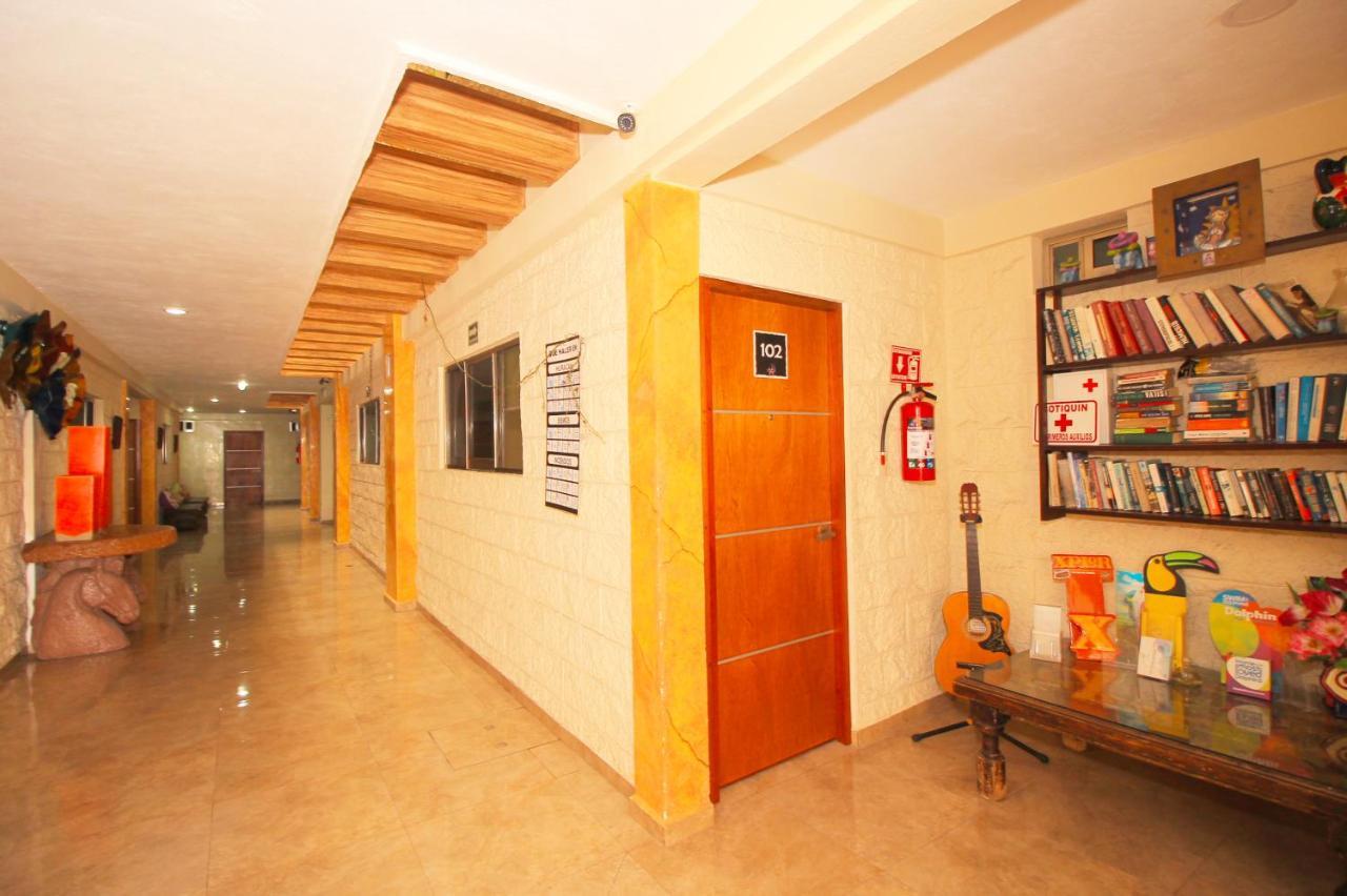 Papagayo Hotel Boutique Playa del Carmen Kültér fotó Library